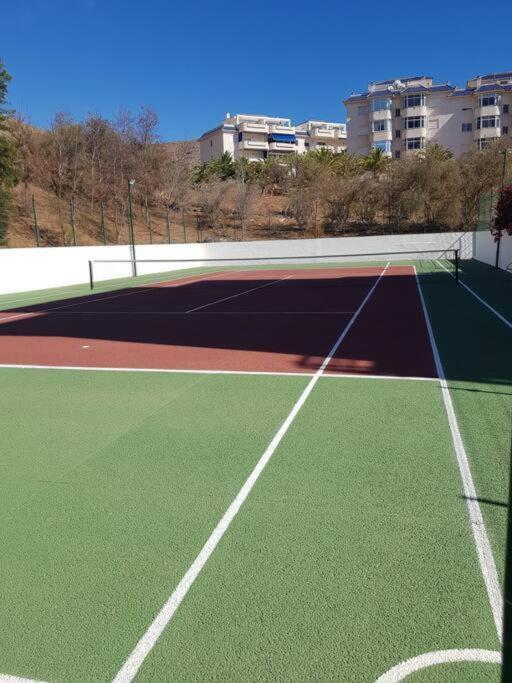 Sun Apartment - 3 Bedrooms, Priv Parking, Pool, Ac, Tv Channels, Fibre Net Los Cristianos (Tenerife) Exterior photo