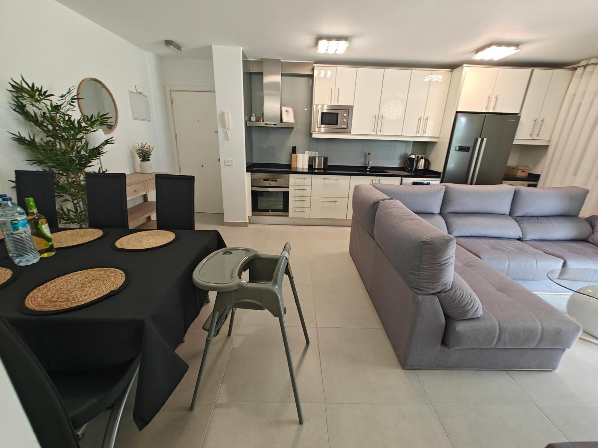 Sun Apartment - 3 Bedrooms, Priv Parking, Pool, Ac, Tv Channels, Fibre Net Los Cristianos (Tenerife) Exterior photo