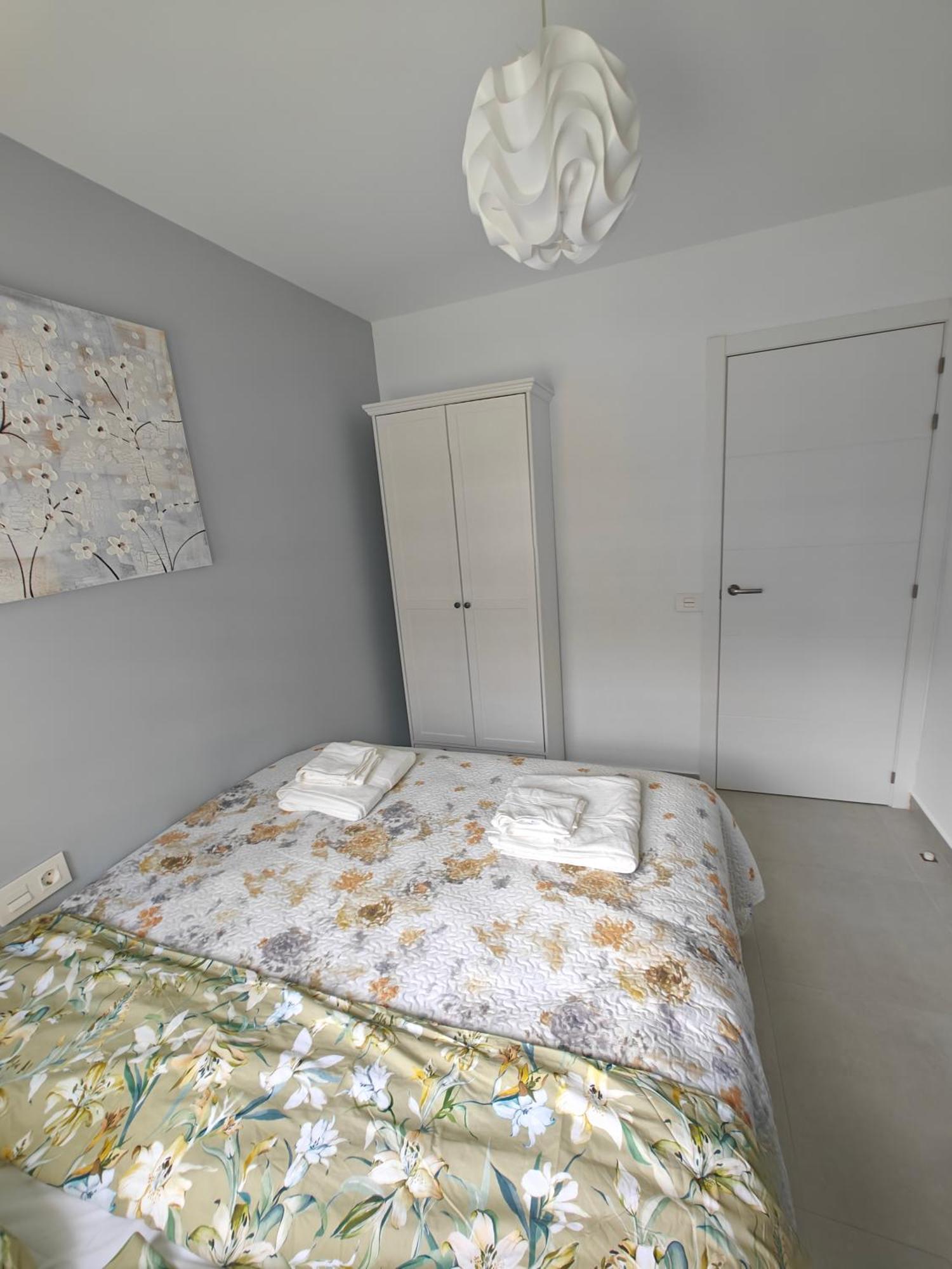 Sun Apartment - 3 Bedrooms, Priv Parking, Pool, Ac, Tv Channels, Fibre Net Los Cristianos (Tenerife) Exterior photo